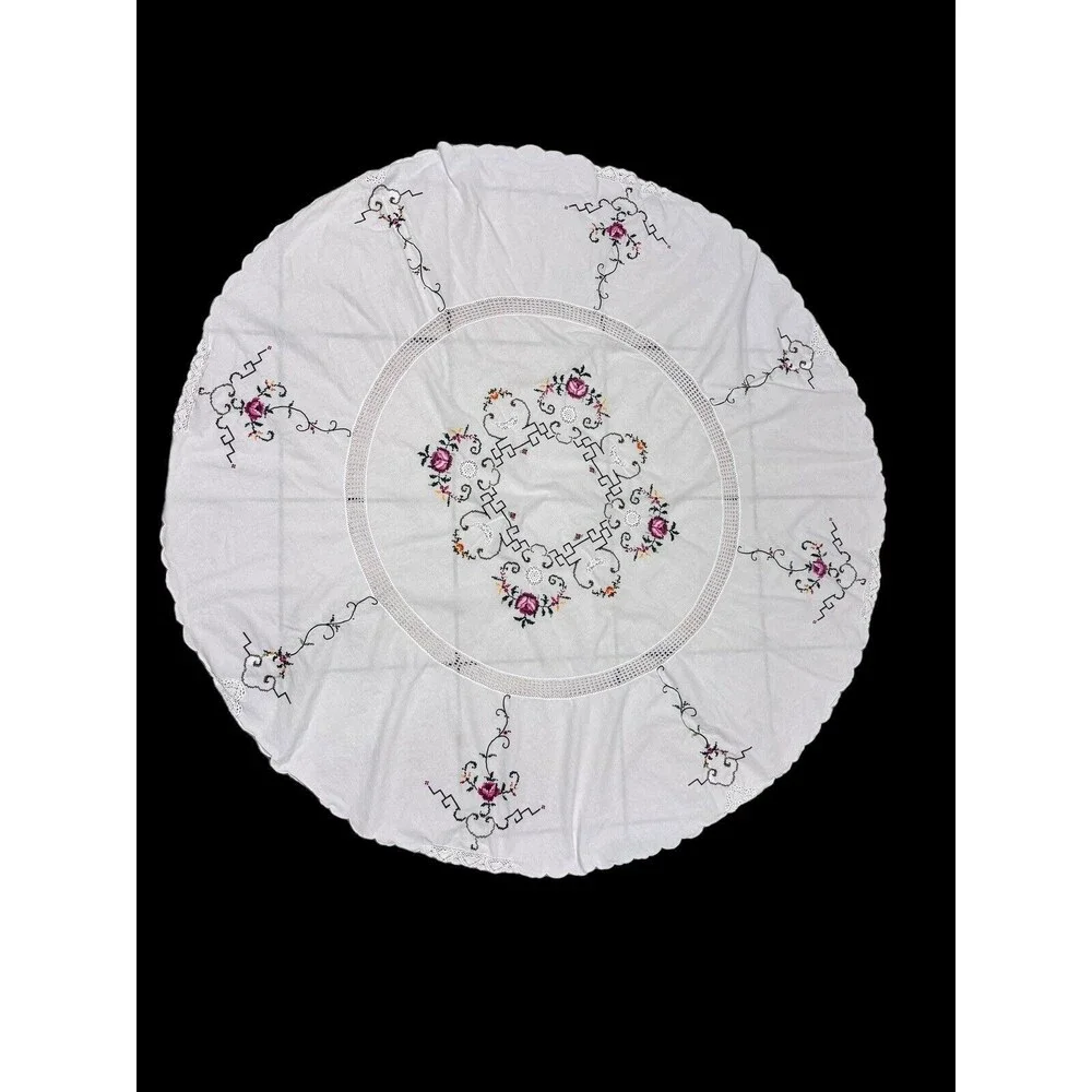 Vtg Linen Round Tablecloth White Embroidered Pink Flowers Cottage 61” Cottage